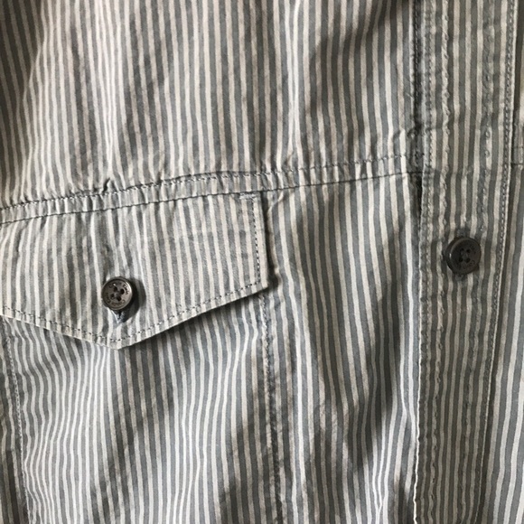 Calvin klein 100% cotton long sleeve button down stripe shirt - Picture 9 of 9